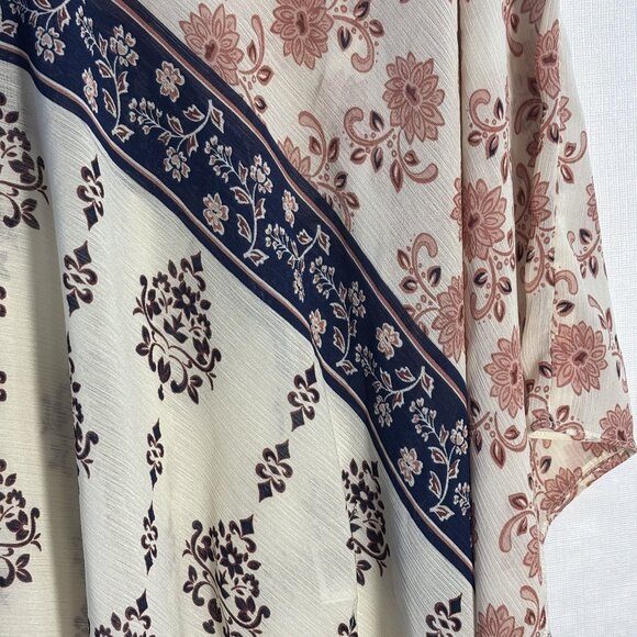 Bohemian Floral Print Womens Poncho Top With V-Neck & Asymmetrical Hemline Light - Picture 3 of 8